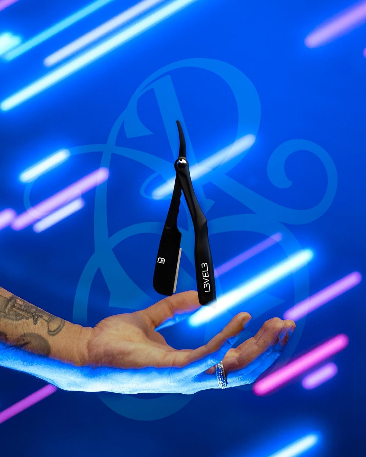 Milly Razor - Fast and East to Assemble - Excellent Grip and Control - Straight Razor Holder- Level Three Razor Holder Black